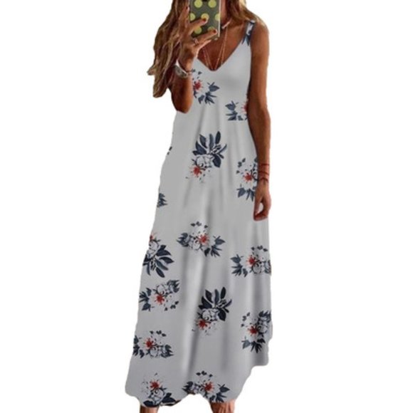 BOHO/SOHO Dresses & Skirts - 💛HP💛 Floral Boho V-Neck Dress Beach Maxi Silky